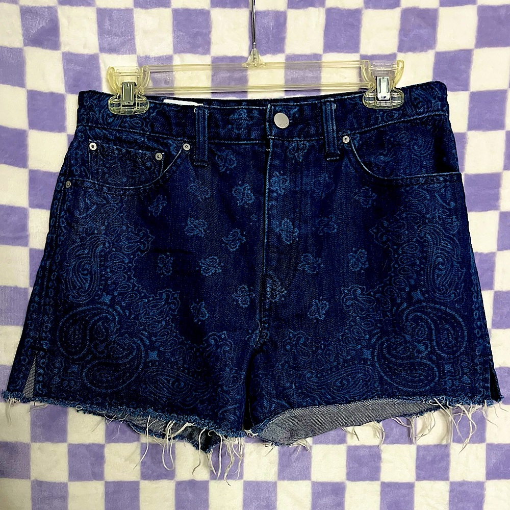 GAP 1969 - High Rise Cut Offs - Size 28